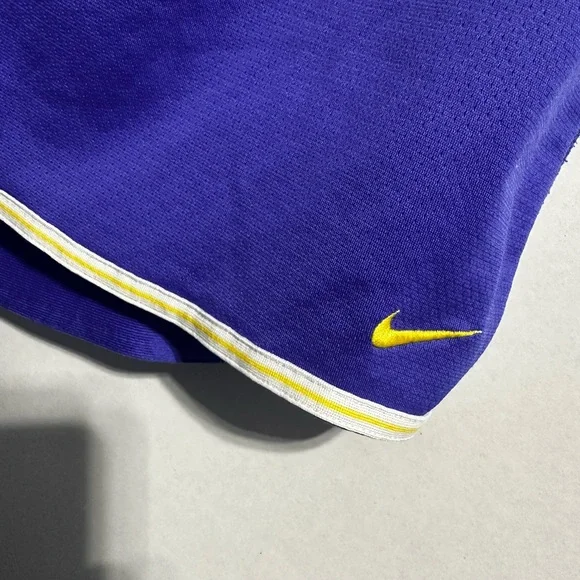 Women’s Vintage Nike Livestrong Athleticc shorts 
Size XL - Picture 3 of 5